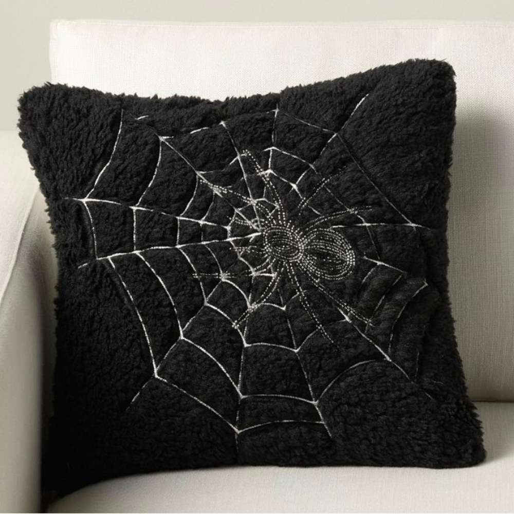 ❤️SOLD❤️NWOT Pottery Barn Sherpa Black Spider Web Throw Pillow Cover